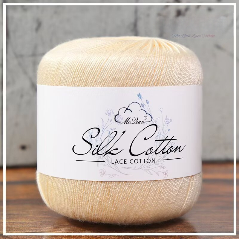 Dadi siūlai rankdarbiams — worsted, grupinis siūlas, šukuotas