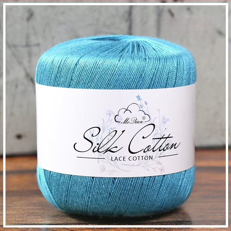 Dadi siūlai rankdarbiams — worsted, grupinis siūlas, šukuotas