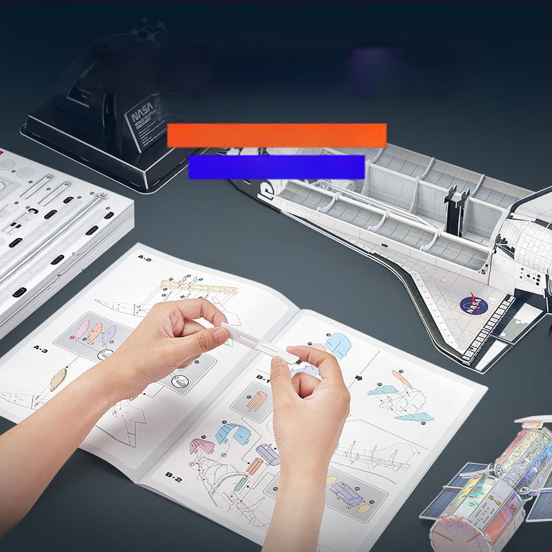 LEGO saderīgi Apollo Saturn V konstrukciju bloki ar gaismas funkciju, 800+ detaļas, ABS plastmasa, DIY draudzīgs