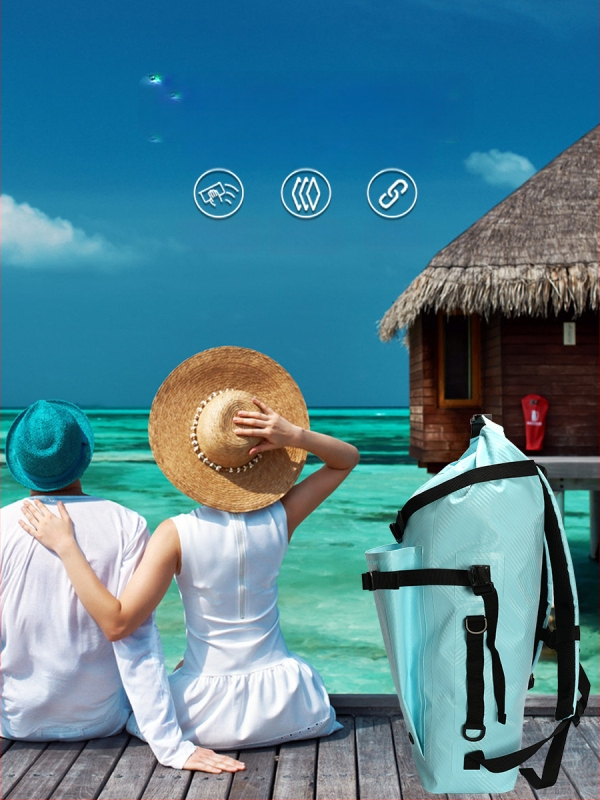 30L vandeniui atspari kuprinė iš anglies pluošto, su sausai–drėgnai atskyrimu ir keliomis kišenėmis