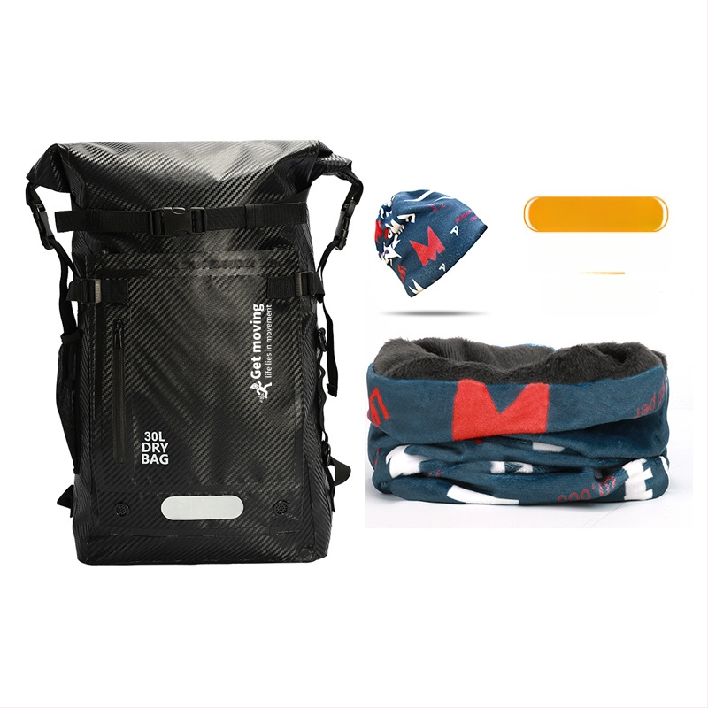 30L vandeniui atspari kuprinė iš anglies pluošto, su sausai–drėgnai atskyrimu ir keliomis kišenėmis