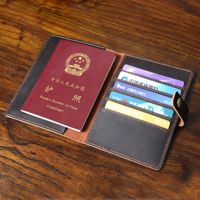 Unisex kelionėms skirtas paso dėklas iš tikros karvės odos su magnetiniu užsegimu — paso kišenė, kortelių ir ID kišenės, nuotraukų kišenė, galimybė suasmeninti logotipą