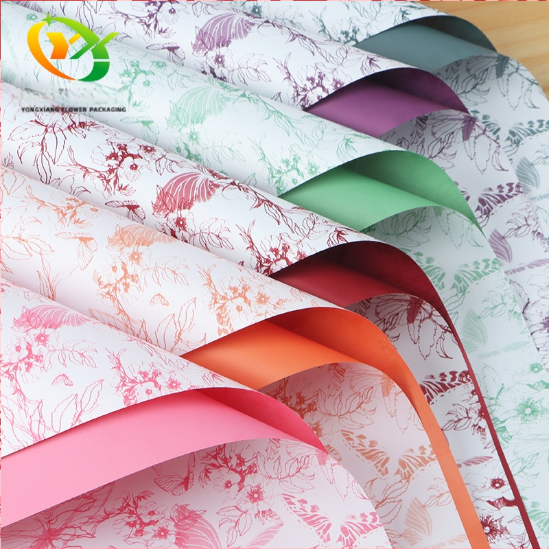 Gėlių įvyniojimo popierius, drugelių puokštės raštas, BOPP medžiaga, 20 lapų pakuotėje