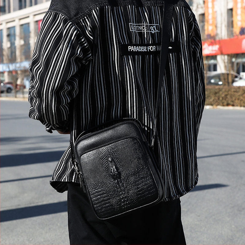 Férfi válltáska - felsőréteg marhabőr, belső nylon bélés, üzleti utakhoz és szabadidős utazásokhoz