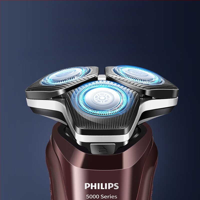 Philips elektrinis skustuvas su 3 galvu rotacine, skirtas drėgnam ir sausam naudojimui, LED ekranas, įmontuota baterija, apie 60 minučių veikimo laikas