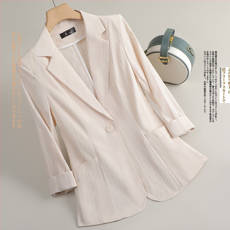 Női kosztümzakó, háromnegyedes ujj, kosztüm gallér, laza fazon, viszkóz anyag, 50–70% tartalom, Nyár 2025