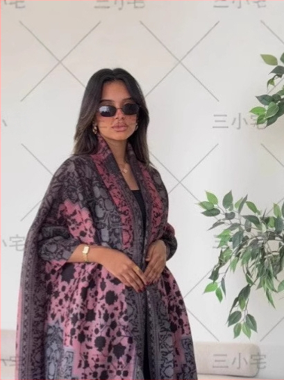 Three Small Houses plisírozott poliészter kardigán, hosszú ujjú, hosszú külső ruházat, 2025 nyár