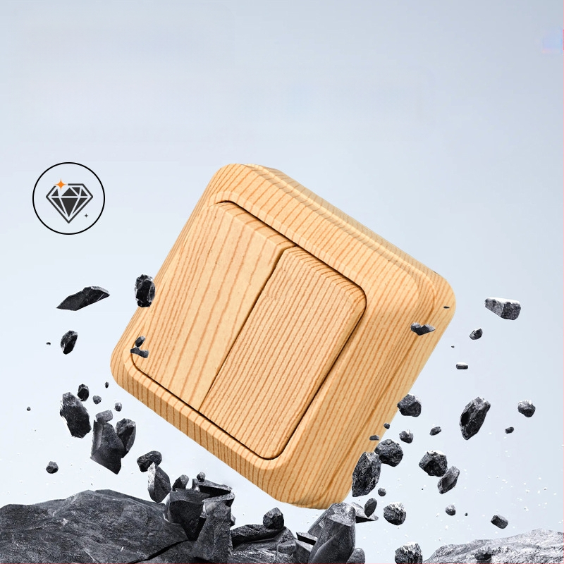 Стенен контакт с ключ, Европейски стандарт, 10A, 100–250V, месингов корпус, CE