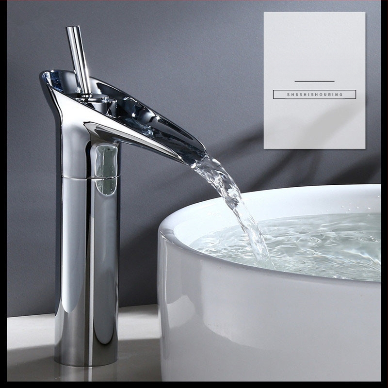 Varinis praustuvo čiaupas su keraminių disko vožtuvu, kilnojimo valdymas, karštas ir šaltas vanduo, montavimas sėdint, įvadas/išvestis M10, antikinis paviršius