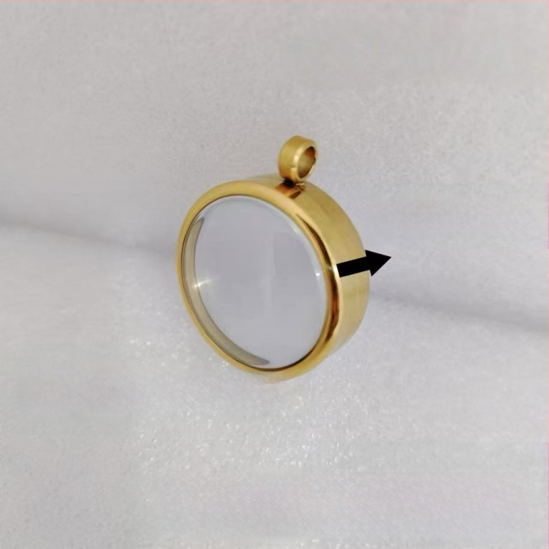 Geometrinis pakabukas iš nerūdijančio plieno su skaidria išgaubta kapsule mineralinėms kristalams, elektroplatinavimas, neblunka