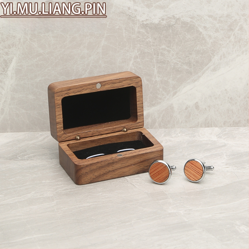 Vīriešu mandzetes kastes no ozolkoka masīva, frančiska stila, ar dubultu nodalījumu, magnētisku vāka, juvelierizstrādājumu iepakojums