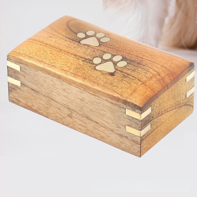 Koka mājdzīvnieku urnai – mūsdienīgs minimālisma dizains, kods Zk0416, materiāls: koks, iespēja logotipa drukāšanai