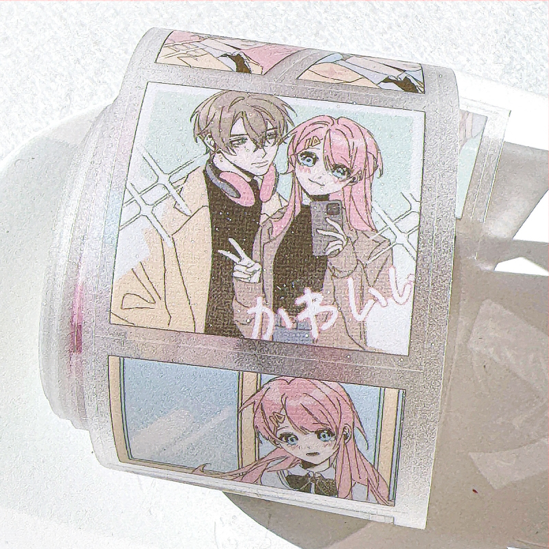 PET lipduku juostelė su iškirptomis formomis karikatūrų stiliuje — idealiai dovana absolventams ir vakarėliams; tinka suaugusiems, poroms, vaikams ir klasiokams