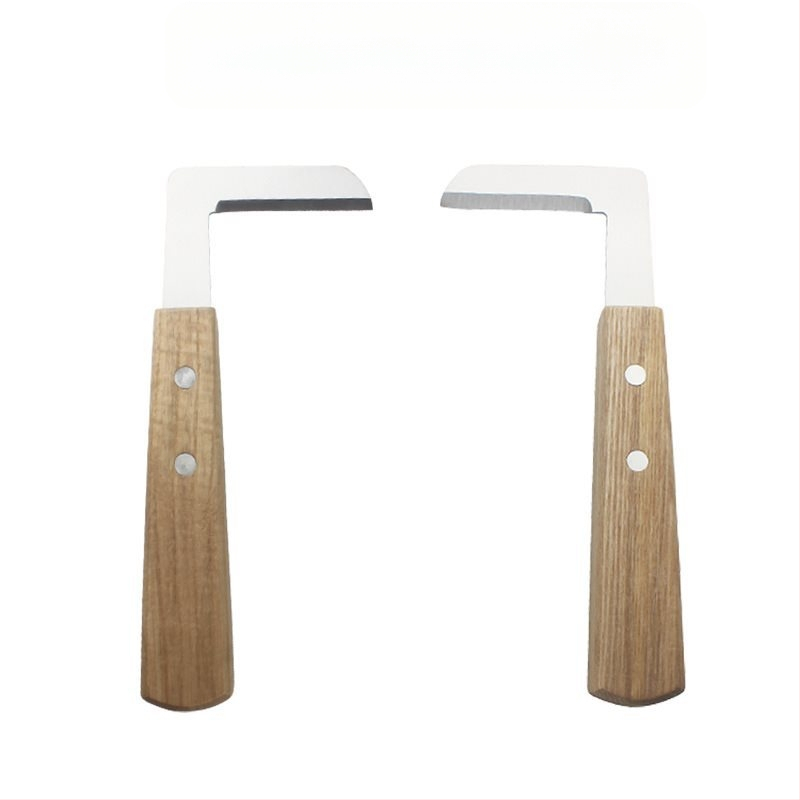 Medžio drožybos įrankių rinkinys: kablio peilis, šlifuoklis (krapštiklis), kadidžio peilis, medinis peilis