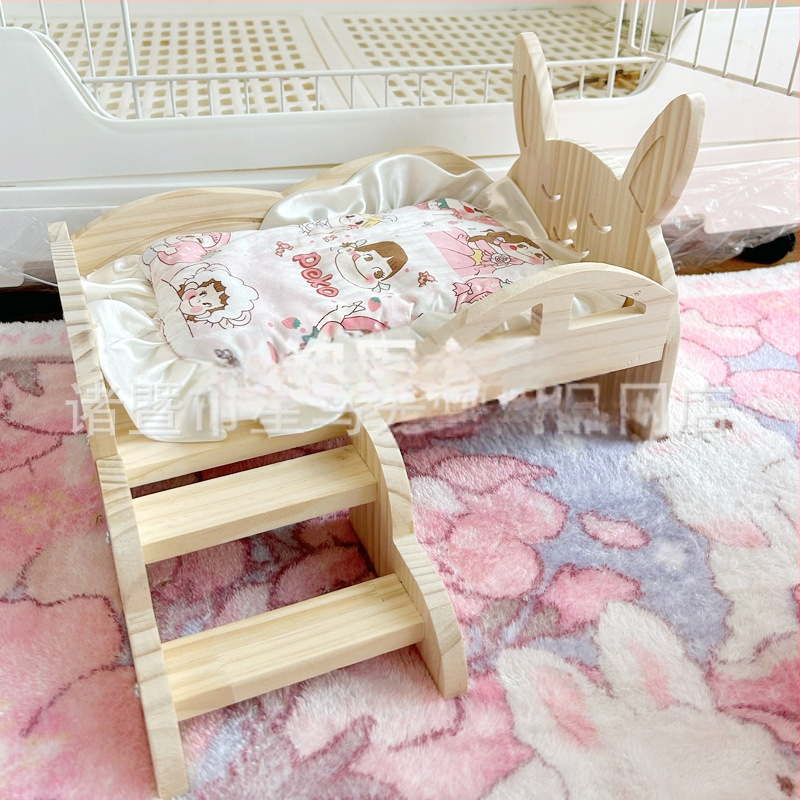 Дървено гнездо и спалня за домашни любимци: зайци и морски свинчета, с стълби, за всички сезони