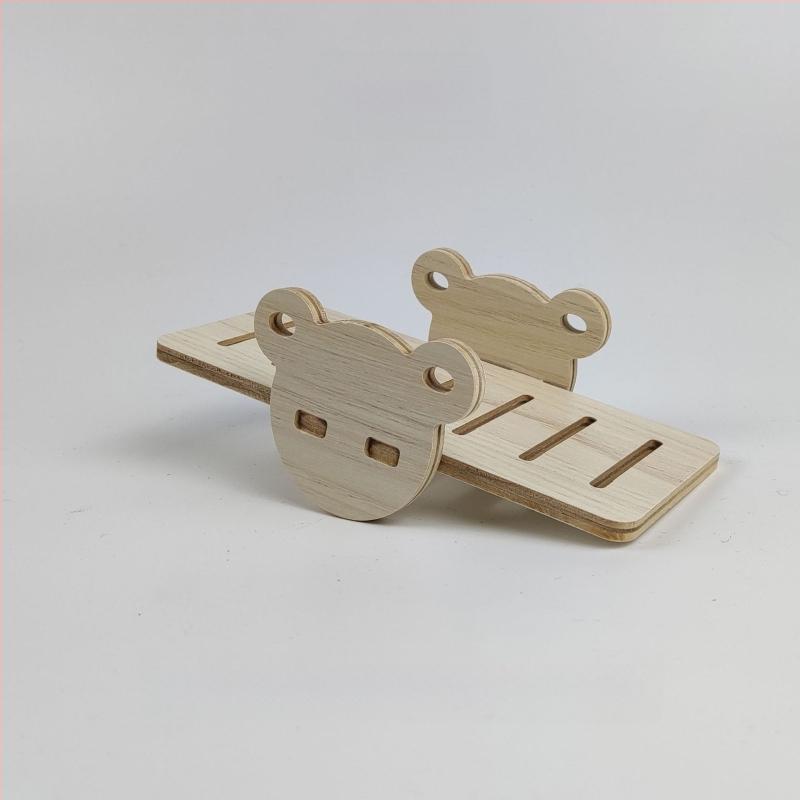 Дървена къщичка за хамстери — укритие за всички сезони