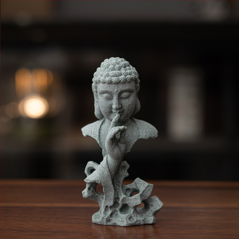 Smėlio akmens arbatos pet – Zen stiliaus, su Sun Wukongo ir Tathagatos figūromis, dekoratyvinis elementas svetainėje