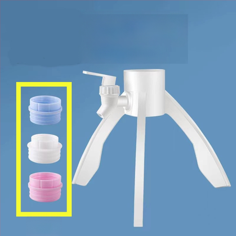 DIY műanyag akváriumi vízforgalmazó eszköz fordított háromlábú ásványvíz-palackkal