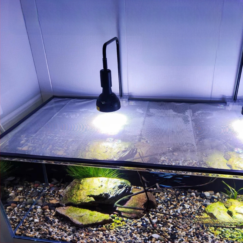 Antiizbēgšanas tīkla vāks akvārijiem un terārijiem | PVC tīkla vāciņš zivīm un bruņurupjiem (Materiāls: PVC; Lietošana: akvārijs/terārijs; Funkcija: pret izbēgšanu)