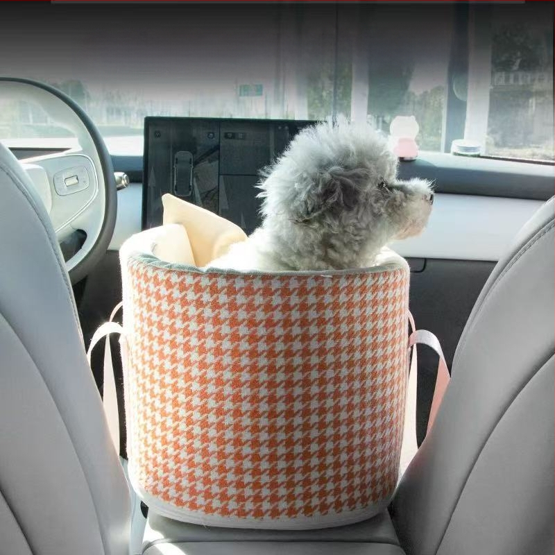Automobilio sėdynė mažiems naminėms gyvūnėliams, languotas raštas, PU medžiaga, vidutinio minkštumo užpildas