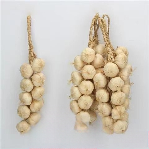 Vaisių ir daržovių vėrinė su kukurūzu, raudonąja paprika, česnaku ir dirbtiniais žemės riešutais – Kinų stiliaus dekoratyvinis aksesuaras namams ir restoranams (dovana bendraklasiams; Kalėdos; naujakuriams)