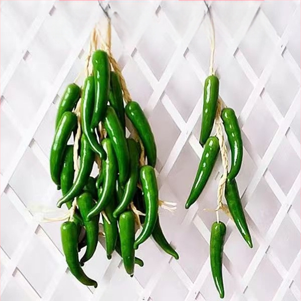 Vaisių ir daržovių vėrinė su kukurūzu, raudonąja paprika, česnaku ir dirbtiniais žemės riešutais – Kinų stiliaus dekoratyvinis aksesuaras namams ir restoranams (dovana bendraklasiams; Kalėdos; naujakuriams)