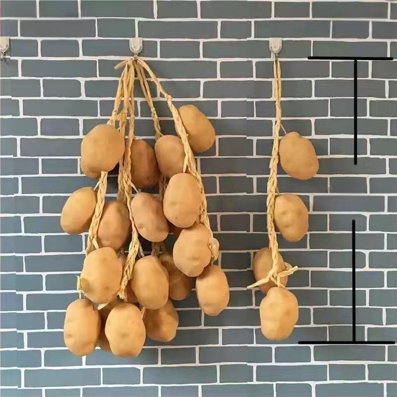 Vaisių ir daržovių vėrinė su kukurūzu, raudonąja paprika, česnaku ir dirbtiniais žemės riešutais – Kinų stiliaus dekoratyvinis aksesuaras namams ir restoranams (dovana bendraklasiams; Kalėdos; naujakuriams)