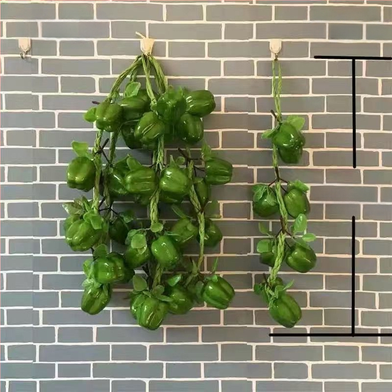 Vaisių ir daržovių vėrinė su kukurūzu, raudonąja paprika, česnaku ir dirbtiniais žemės riešutais – Kinų stiliaus dekoratyvinis aksesuaras namams ir restoranams (dovana bendraklasiams; Kalėdos; naujakuriams)