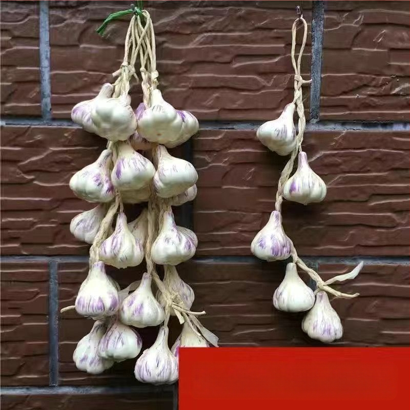 Vaisių ir daržovių vėrinė su kukurūzu, raudonąja paprika, česnaku ir dirbtiniais žemės riešutais – Kinų stiliaus dekoratyvinis aksesuaras namams ir restoranams (dovana bendraklasiams; Kalėdos; naujakuriams)