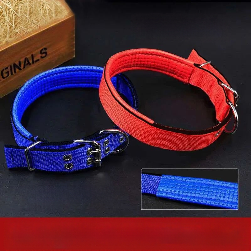 Кучешка каишка от желязна верига, устойчива на ухапвания, регулирана с автоматична катарама