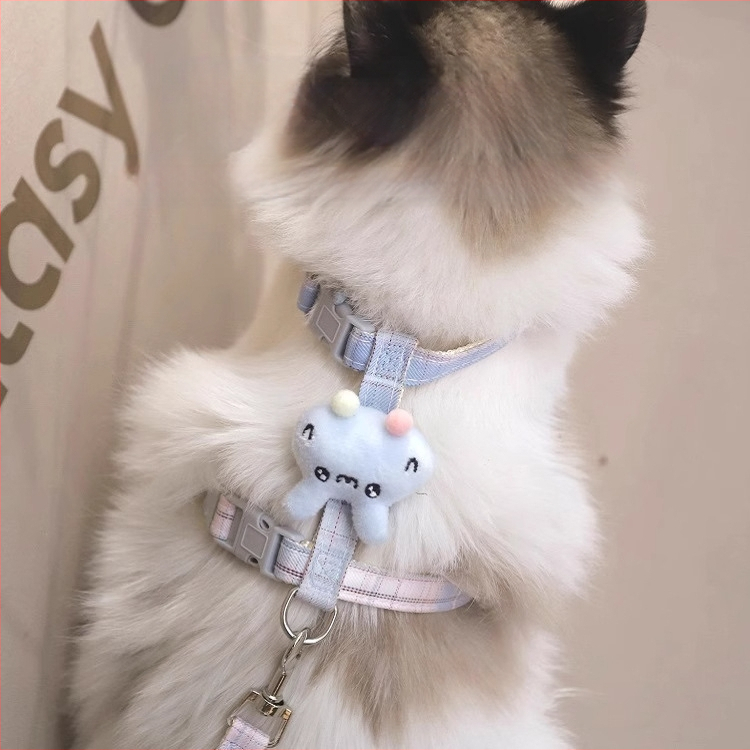 Katės vedimo virvė - neatsidaro, reguliuojamas krūtinės diržas, nailono virvė su lydinio ir ABS užraktais