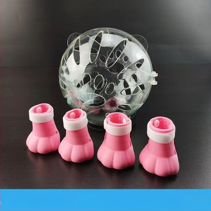 Katės kosminė skrybėlė su Elžbietos apykakle – prieš laižymą, monochrominis raštas, PET medžiaga, karikatūrinis stilius