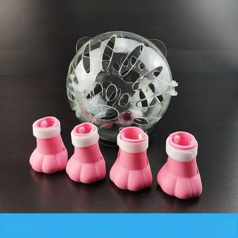 Katės kosminė skrybėlė su Elžbietos apykakle – prieš laižymą, monochrominis raštas, PET medžiaga, karikatūrinis stilius