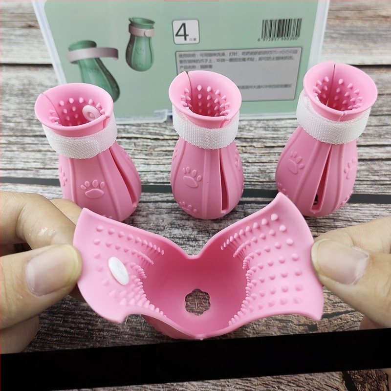 Katės kosminė skrybėlė su Elžbietos apykakle – prieš laižymą, monochrominis raštas, PET medžiaga, karikatūrinis stilius