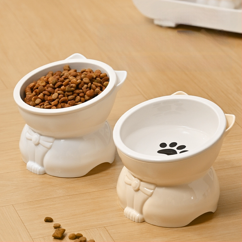 Katės dubuo maistui ir vandeniui – keramika ir plastikas, įstrižas burnos dizainas, aukšta koja, tinkama katėms