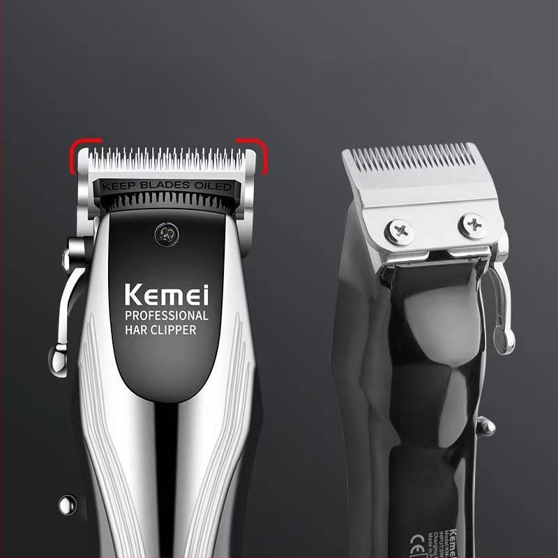 Komei KM-2619 įkraunamas plaukų kirpimo prietaisas su nerūdijančio plieno pjovimo galvute