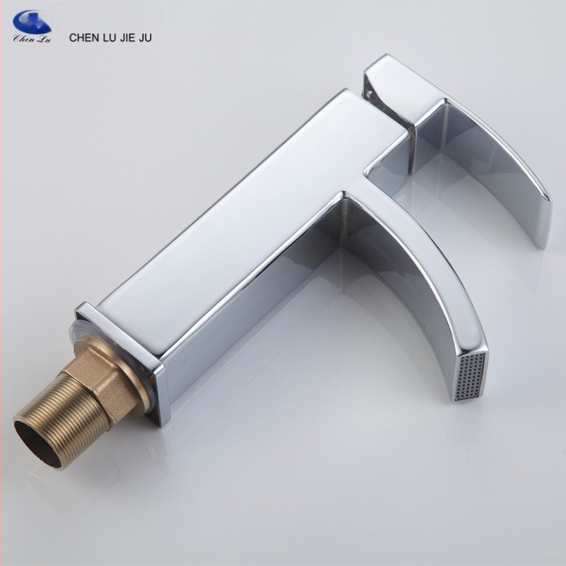Praustuvo čiaupas – karštas ir šaltas, su vienu anga, krioklio srautas, vario lydinys, keramikinis vožtuvas šerdis, 0–90°C, 10 MPa