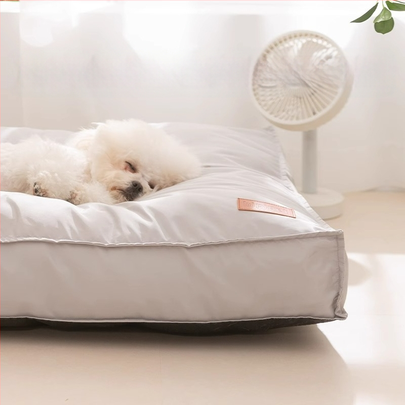 Šunų guolys - visiems sezonams, atsparus vandeniui, nuimamas ir skalbiamas, nešvarumams atsparus