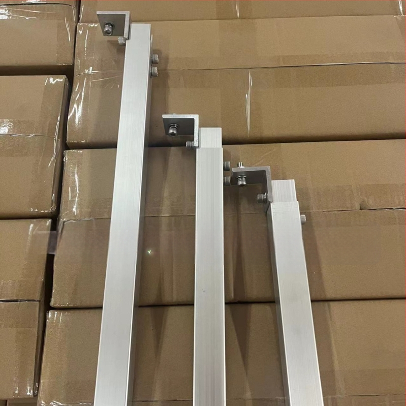 Chuanpu fotovoltinis laikiklis iš aliuminio lydinio su reguliuojamomis priekinėmis ir galinėmis kojomis