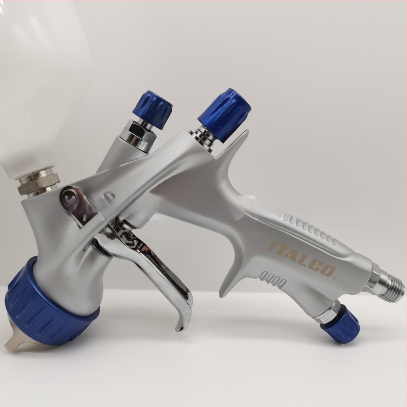 Автоматичен пистолет за боядисване на автомобили – гравитационно захранване, дюза 1,3 мм, корпус от медно-алуминиева сплав, максимално налягане 2,5