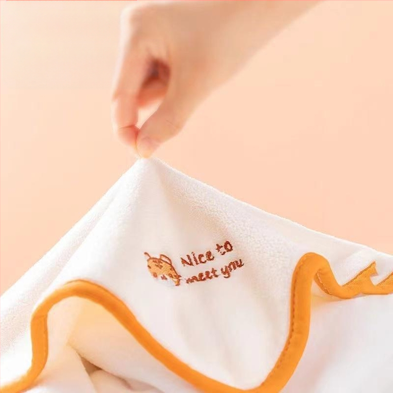 5 vnt vaikų kvadratinių veido rankšluosčių iš koralinio veliūro, Spider-Man animacinis dizainas, 25 g, su logotipo spausdinimu