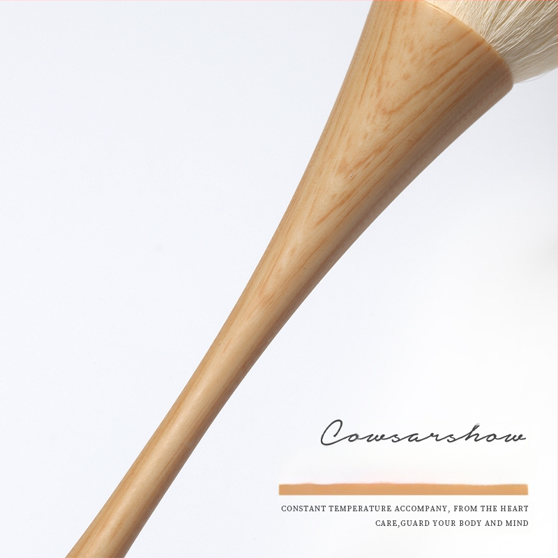 Nagų miltelių dulkių šepetėlis valymui — švelnūs šereliai, kompaktiška rankenėlė; Prekės ženklas: Chusha; Kategorija: Valymo šepetėliai; Importas: Ne; Prekės ženklo tipas: Vietinis prekinis ženklas