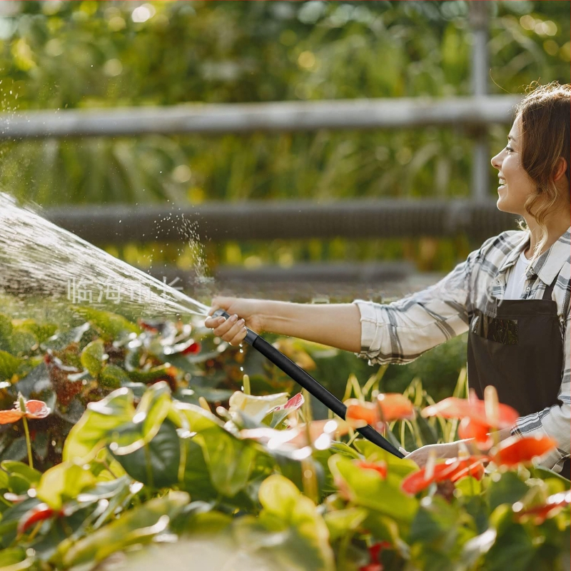 Spriegots ievainojams ūdens šļūtenes savienotājs ar alumīnija pārklājumu un vara zobiem, CT1008, PVC rokturis, darba spiediens 0,2–0,4 MPa