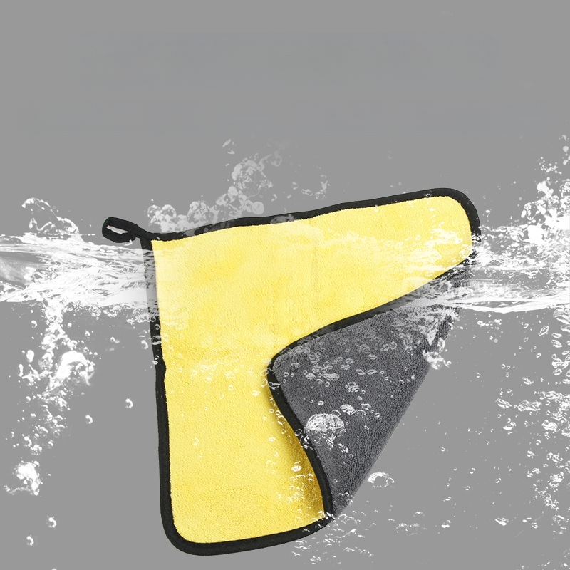 Elegant mikrofiiber auto pesemiska rätik korallflisiaga, paksendatud ja väga imav; puuvillasegu sisaldus 60%.