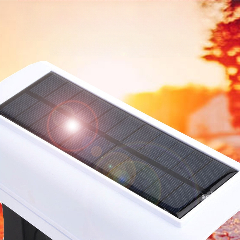 Слънчево захранвана LED стенна лампа за външно осветление със сензор за движение и имитационна камера за сигурност, IP65, 5W.