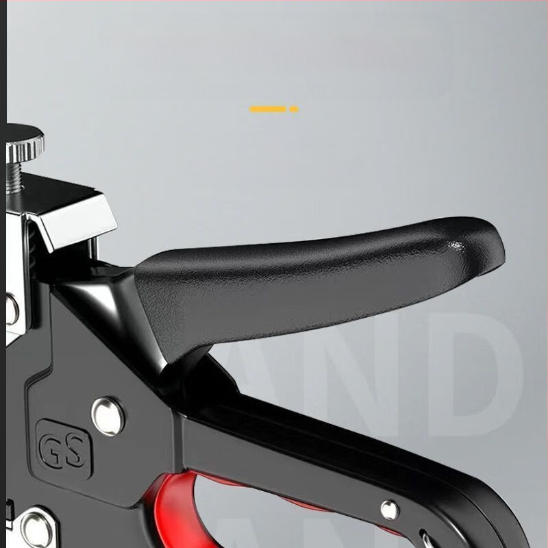 Пистолет за пирони с функция за изваждане на пирони за дърводелство