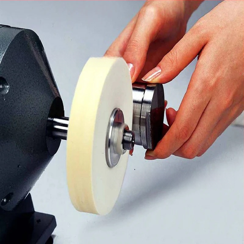 Plakana vilnas filca ritenis, augsta blīvuma, abrazīvs no tīras vilnas, cietība pēc pasūtījuma, spoguļu pulēšanai