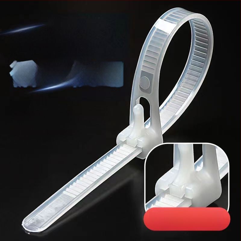 Xutai nailoniniai kabelių laikikliai su ištraukiamu užraktu, V-2 degimo įvertinimas