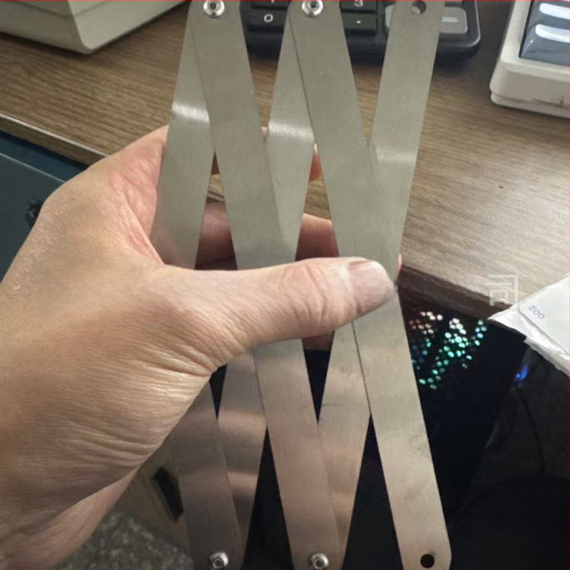 Haochang телескопично изделие — желязо, модерен минималистичен стил, техника на рязане.