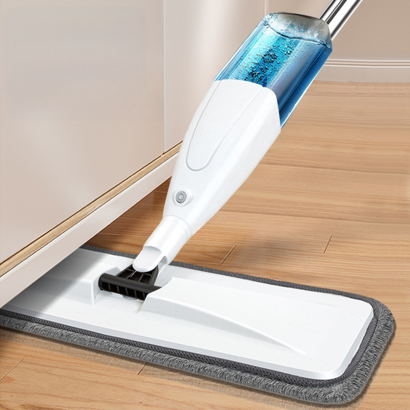 Plokščiomis šluotos mopas su vandens purškimu, superfinio pluošto galvutė, nerūdijančio plieno kotas, teleskopinis ilgis 121 cm, ritinėlis išspaudimo mechanizmas, apkrova 15 kg